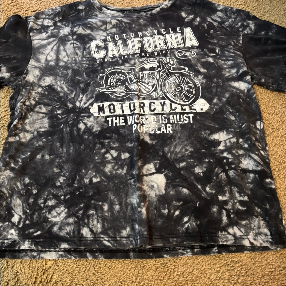 SHEIN Black and White Tie-Dye Motorcycle Tee